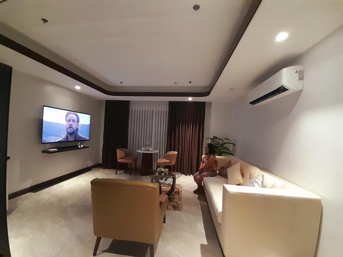 One Euphoria Prime Suite Hotel Angeles Exterior foto